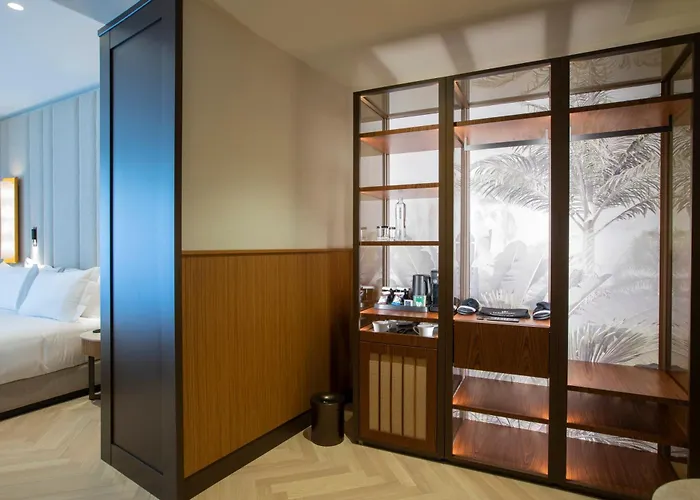 Circle6 Hotel 4*