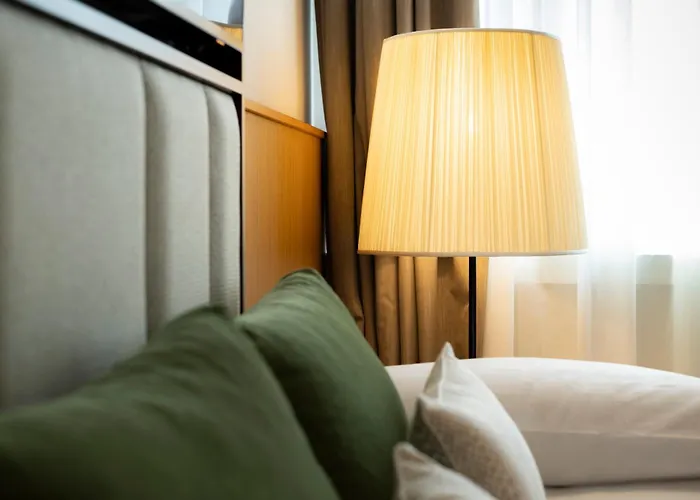 Circle6 Hotel