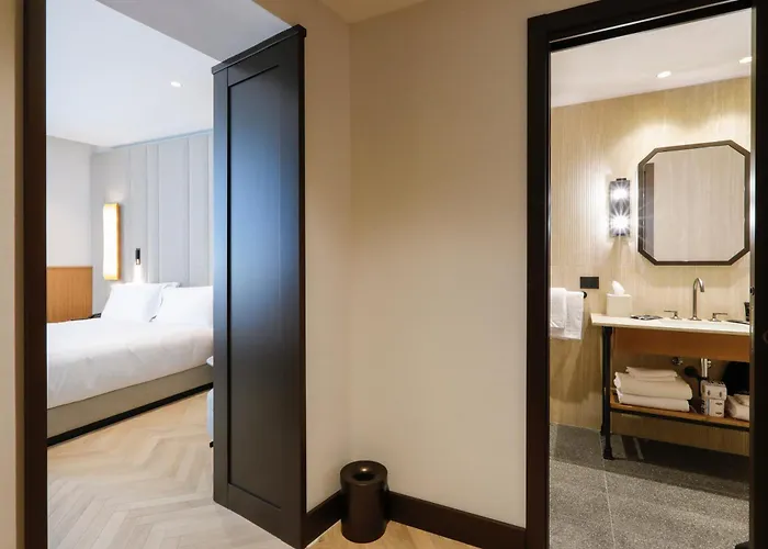 Circle6 Hotel 4*