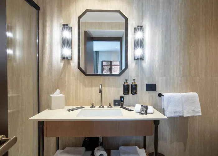 Circle6 Hotel 4*