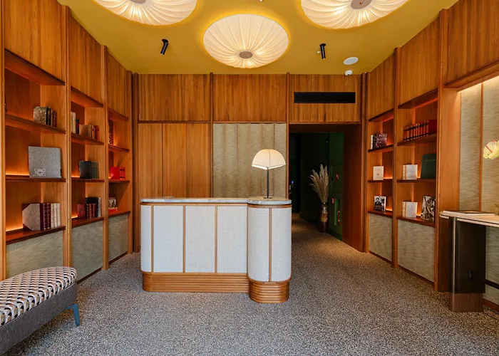 Hotel Circle6
