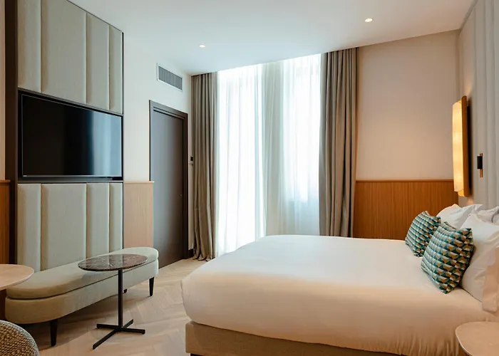 Hotel Circle6